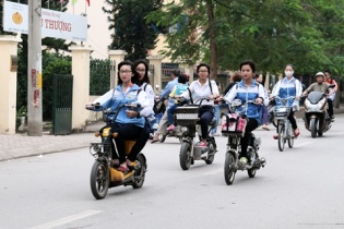 Cảnh báo những tai nạn thương tâm do sử dụng xe đạp điện không đúng