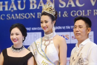 Những bà mẹ xinh đẹp, trẻ trung của sao Việt