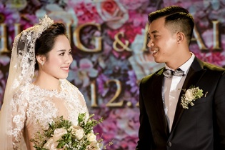 Cô dâu chi gần 200 triệu đồng cho bộ váy cưới "biến hình" trong 2 phút