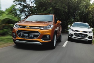 Vần vô lăng Chevrolet Trax 2017: Đáng đồng tiền bát gạo