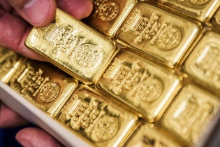 Giá vàng hôm nay 17/4: Biến động mạnh, vàng tiếp tục bứt phá