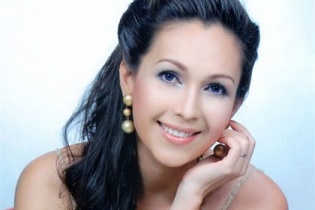 "Nữ hoàng ảnh lịch" Diễm My giàu cỡ nào?