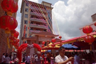 Doanh nhân hồi hương xây biệt thự triệu đô, làm 250 mâm cỗ chiêu đãi cả làng