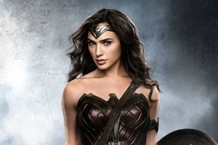 Gal Gadot từng là hoa hậu, quân nhân thành siêu anh hùng màn bạc