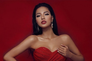 Khả Trang được bình chọn là "Mỹ nhân quyến rũ nhất châu Á"