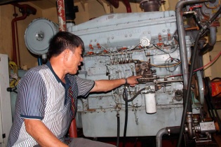 Tàu vỏ thép 18 tỷ ở Thanh Hóa: 9 lần ra khơi đều gặp sự cố