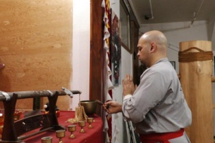 Vì sao Cao thủ Vĩnh Xuân Flores muốn đấu với võ sư Đoàn Bảo Châu phải có giấy phép?