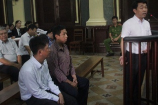 Phiên tòa "thuốc ung thư dởm" và nỗi đau thật