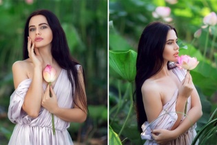 Người mẫu bikini bị phạt vì chụp ảnh với hoa sen quý hiếm