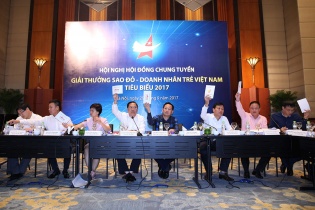 Đã chọn được Top 10 Sao Đỏ và 90 doanh nhân trẻ Việt Nam tiêu biểu năm 2017