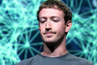 Mark Zuckerberg bất ngờ thừa nhận Facebook đã bị lợi dụng