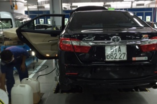 Chủ xe bức xúc vì đổ phải xăng bẩn làm hỏng xe