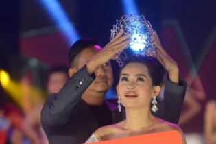 Ban tổ chức phải giải trình với Cục NTBD về việc chọn Ngân Anh làm "Hoa hậu Đại dương"