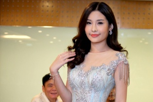 Ngân Anh: "Tôi đã tháo sụn mũi còn Nguyễn Thị Thành không tháo răng"