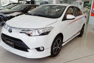 Ô tô Nissan giảm còn hơn 400 triệu, sedan hạng nhỏ rẻ nhất