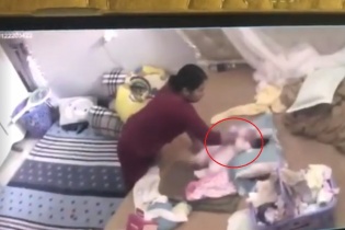 Điều bất ngờ về nữ giúp việc bạo hành bé hơn 1 tháng tuổi