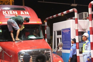 Toàn cảnh cuộc "so găng" giữa “thượng đế - tài xế” và BOT Cai Lậy