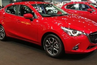 Ô tô Mazda giảm giá mạnh: Xuống dưới 500 triệu