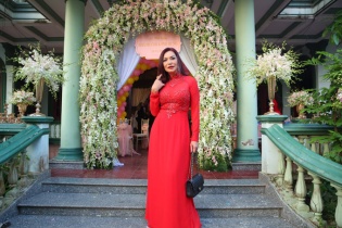 Cindy Thái Tài làm phù dâu trong đám cưới Lâm Khánh Chi