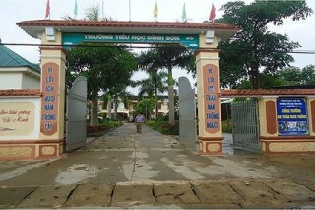 Khởi tố phụ huynh đến trường đánh học sinh và thầy hiệu trưởng