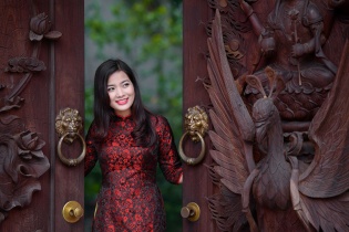 Đàm Hằng xinh đẹp, sâu lắng trong bộ ảnh Gõ cửa mùa xuân