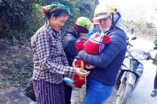 Hi hữu 9 giáo viên trở thành bà đỡ "bất đắc dĩ" khi gặp sản phụ đẻ rơi