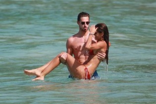 Thủ môn Kevin Trapp bị bạn gái tố ham mê tình dục, chểnh mảng sân cỏ