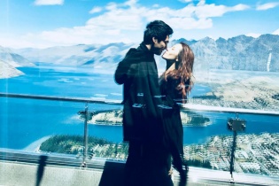 MC Phan Anh khoe khoảnh khắc âu yếm vợ trong ngày Valentine