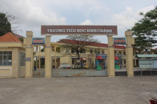 Đề nghị kỷ luật cảnh cáo phụ huynh vụ “cô giáo quỳ gối”