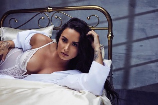 Những hình ảnh "bỏng mắt" của Demi Lovato