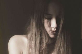 “Hành vi đó là của kẻ tà dâm chứ không phải của họa sĩ chân chính”