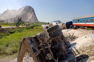 Liên tiếp tai nạn đường sắt: Lỗi thuộc về ai?