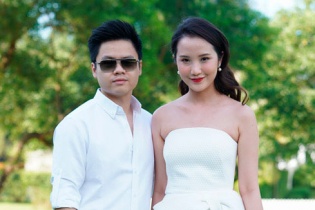 Thiếu gia Phan Thành sánh đôi bên bạn gái mới xem show Đỗ Mạnh Cường