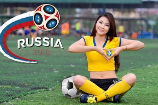 "Hotgirl thạc sĩ" đẹp hút hồn, cổ vũ Brazil tại World Cup 2018