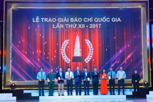 Toàn cảnh Lễ trao Giải Báo chí Quốc gia năm 2017