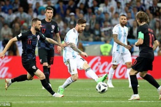 Nigeria thắng Iceland 2 bàn, Argentina sống lại hy vọng tái sinh