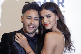 Những người tình nóng bỏng của tiền đạo Neymar