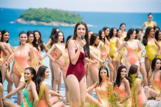 Thí sinh Hoa hậu Hòa bình Thái Lan trình diễn áo tắm