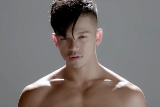 Ca sỹ Trọng Hiếu: "Tôi yêu phụ nữ, không có chuyện lộ băng sex đồng tính"