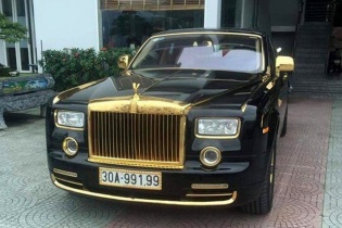 Rolls-Royce Phantom rồng vàng 35 tỷ xuất hiện tại Hải Phòng