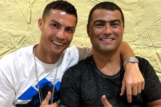 Anh trai C. Ronaldo: "Vụ hiếp dâm là thứ rác rưởi"