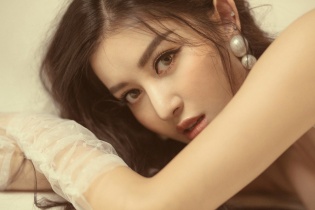 Á hậu Huyền My hé lộ "đám cưới bí mật" trên biển chỉ 50 khách mời