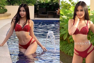 Ngân Anh gây tranh cãi khi diện nội y giữa dàn người đẹp mặc bikini