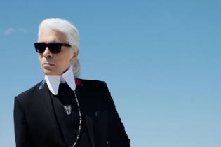 Karl Lagerfeld nói về những khách hàng mua 20 bộ váy trong năm phút