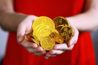 Giá vàng hôm nay 6/4: Đảo chiều giảm giá