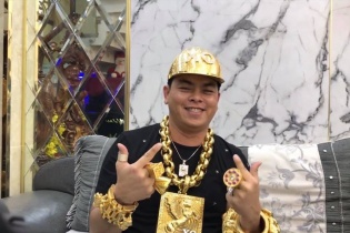 Nghi vấn phía sau sự nổi tiếng bất thường của Phúc XO