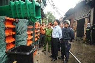 Cận cảnh vụ cháy ở Trung Văn, 8 người chết và mất tích