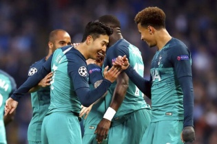 Man City 4-3 Tottenham: Cơn mưa bàn thắng