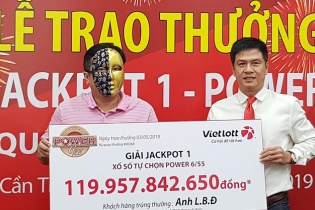 Đại gia Cà Mau trúng độc đắc Vietlott gần 120 tỷ