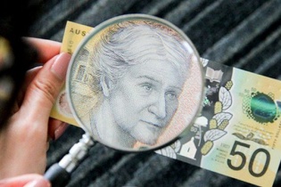 Úc in xong 46 triệu tờ tiền mặt mới biết bị sai chính tả